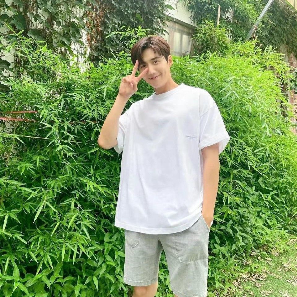 A moment captured by a fan of Kim Seonho