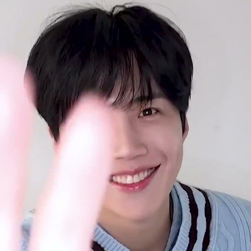 Latest photo of Kim Seonho