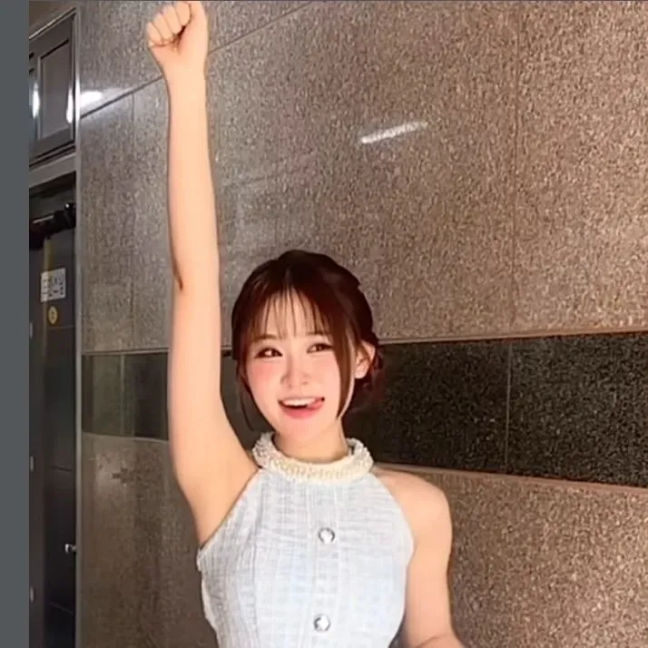 Behind-the-scenes cut of Kim Dahyun