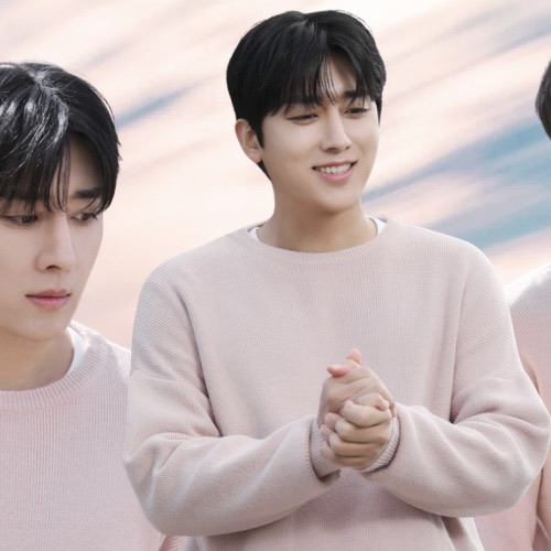 A moment captured by a fan of Son Hojun