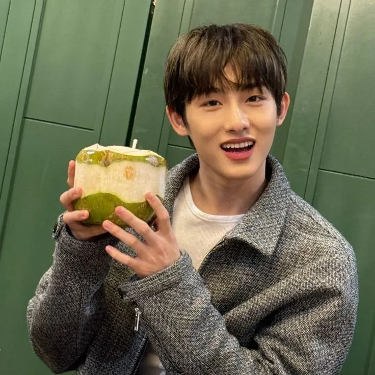 A moment captured by a fan of Winwin