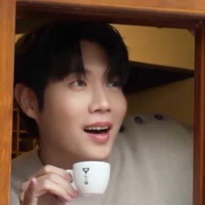 Latest photo of Son Taejin