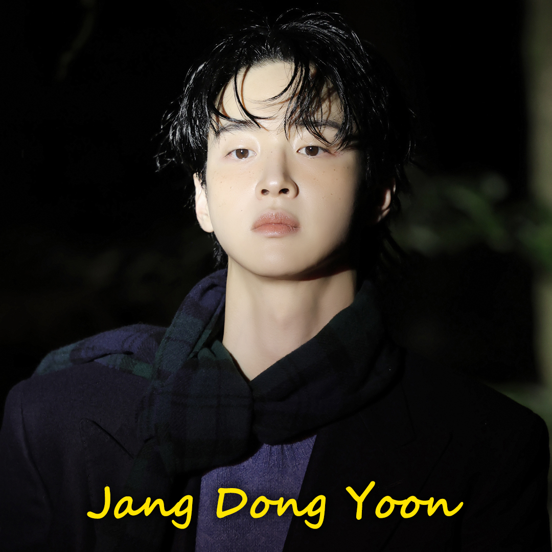 A moment captured by a fan of Jang Dongyoon