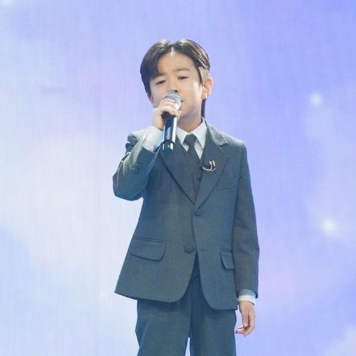 A moment captured by a fan of You Jiwoo