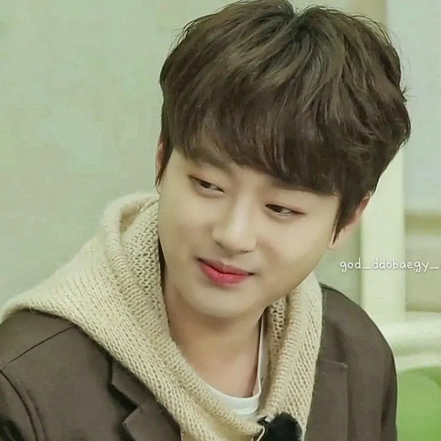 Recent activity shot of Lee Chanwon