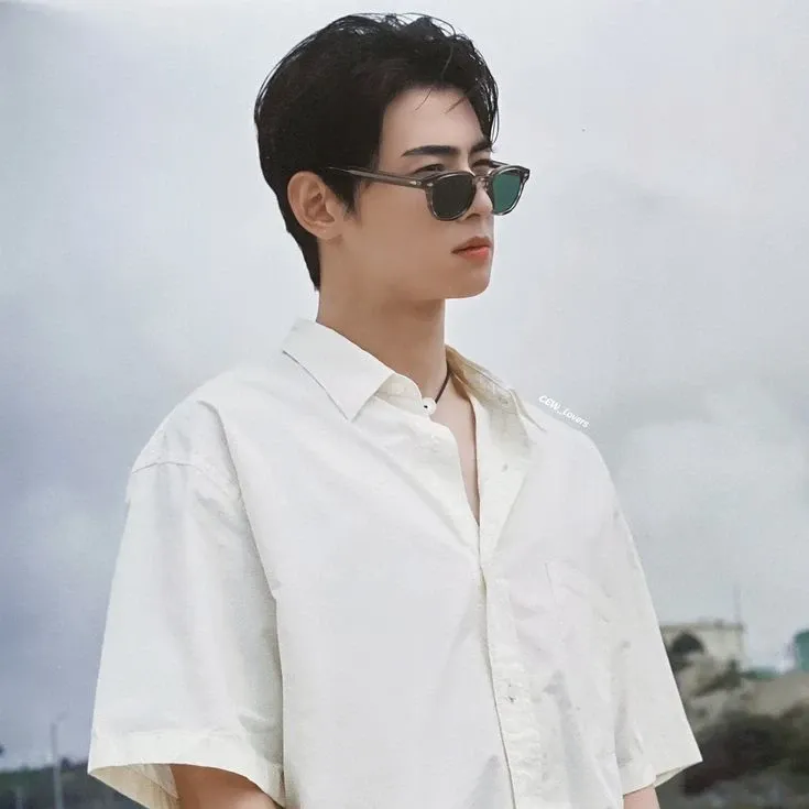 A moment captured by a fan of Cha Eunwoo