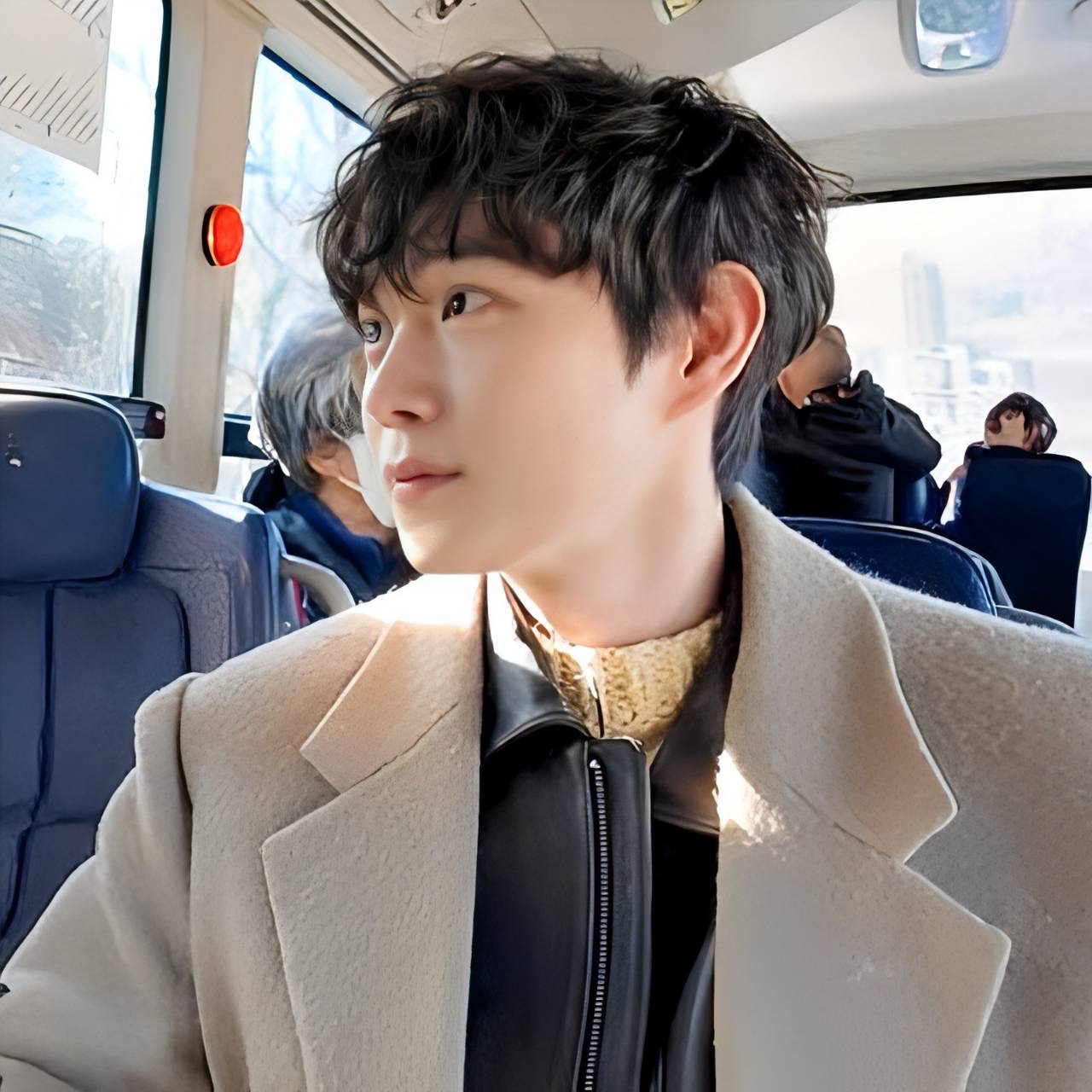 Explosively popular post in Choeaedol Celeb community