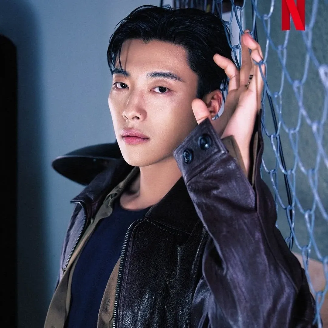 A moment captured by a fan of Woo Dohwan