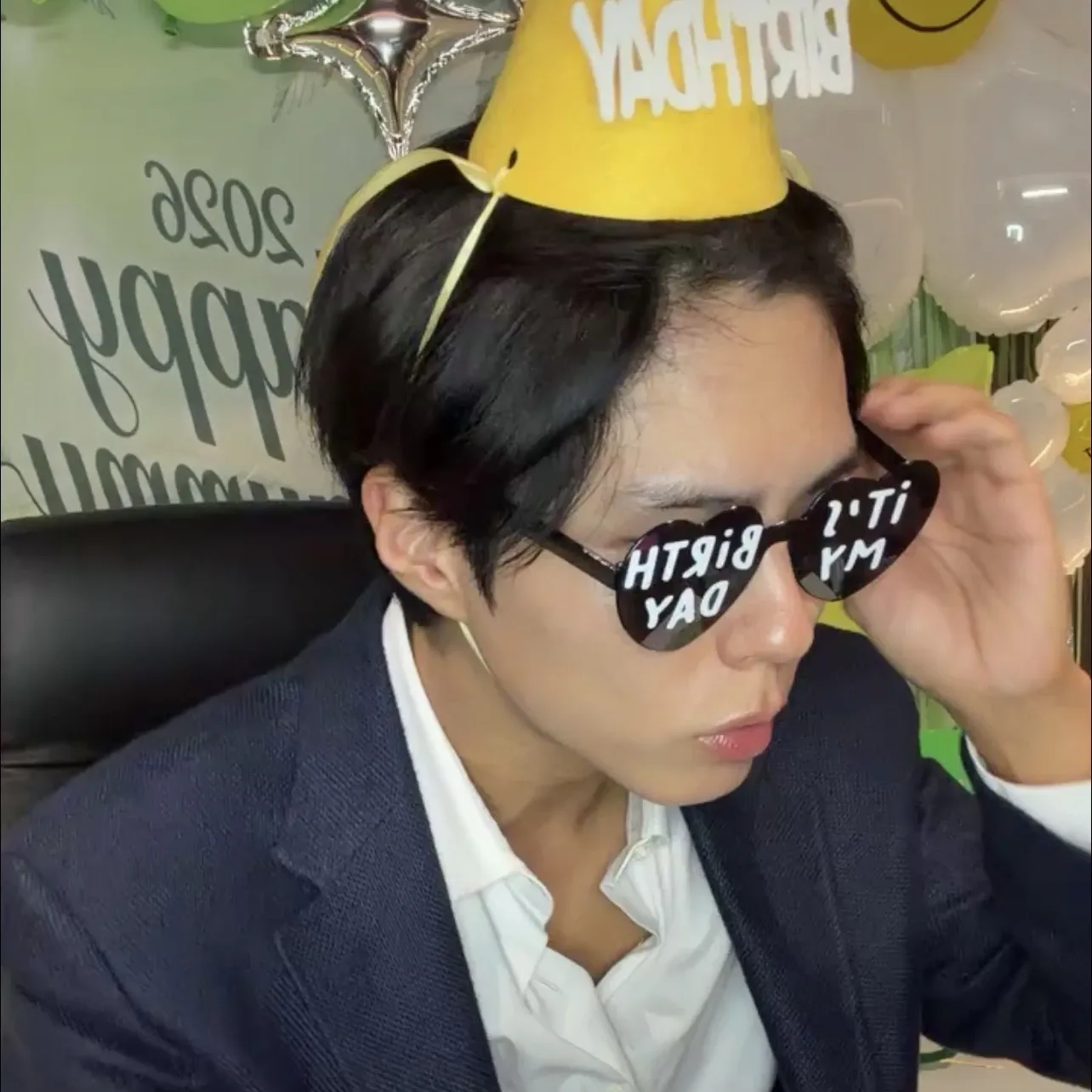 Behind-the-scenes cut of Park Bogum