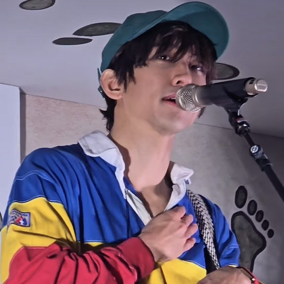 Behind-the-scenes cut of Lee Seungyoon