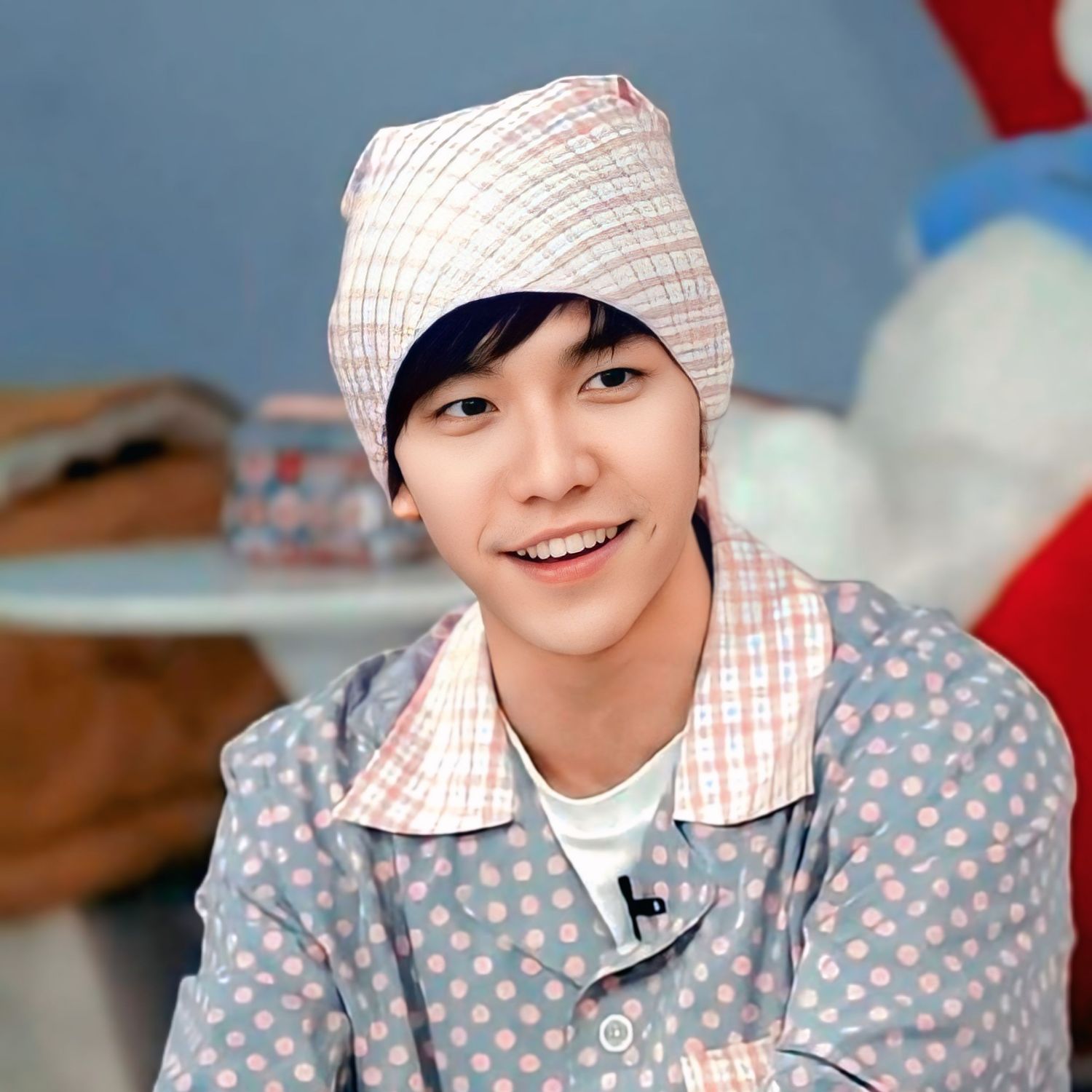 Latest photo of Lee Seunggi