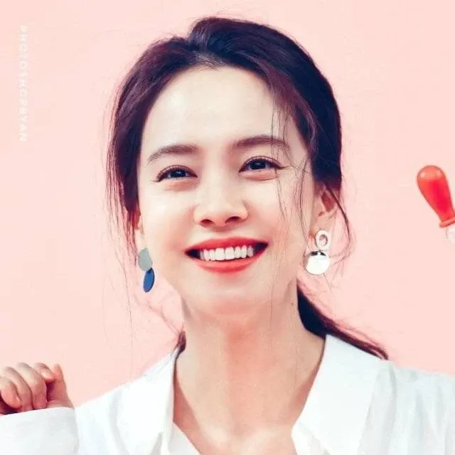 Foto kegiatan terbaru dari Song Jihyo