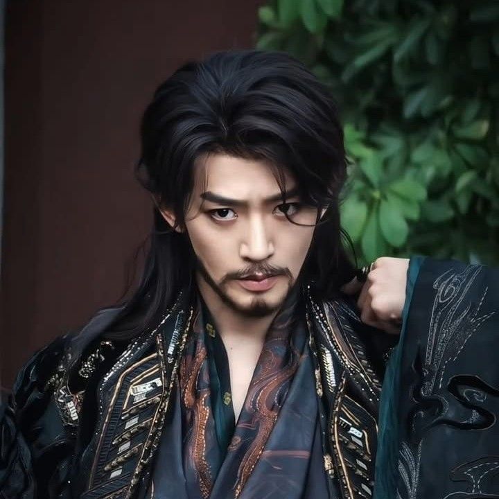 Recent activity shot of Deng Wei