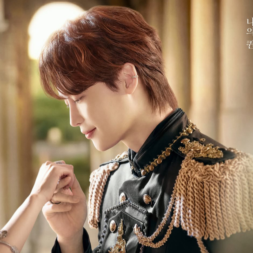 Recent activity shot of Lee Jongsuk