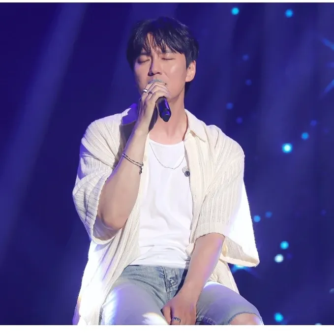 Behind-the-scenes cut of Kim Namgil