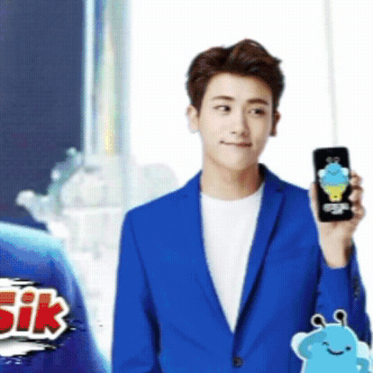 A moment captured by a fan of Park Hyungsik