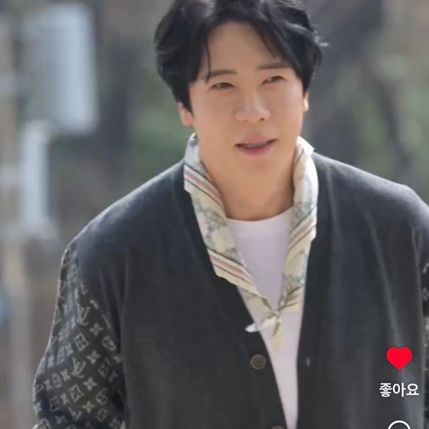 Behind-the-scenes cut of Enoch