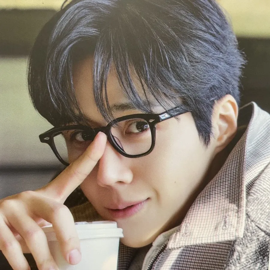 金宣虎的最新照片