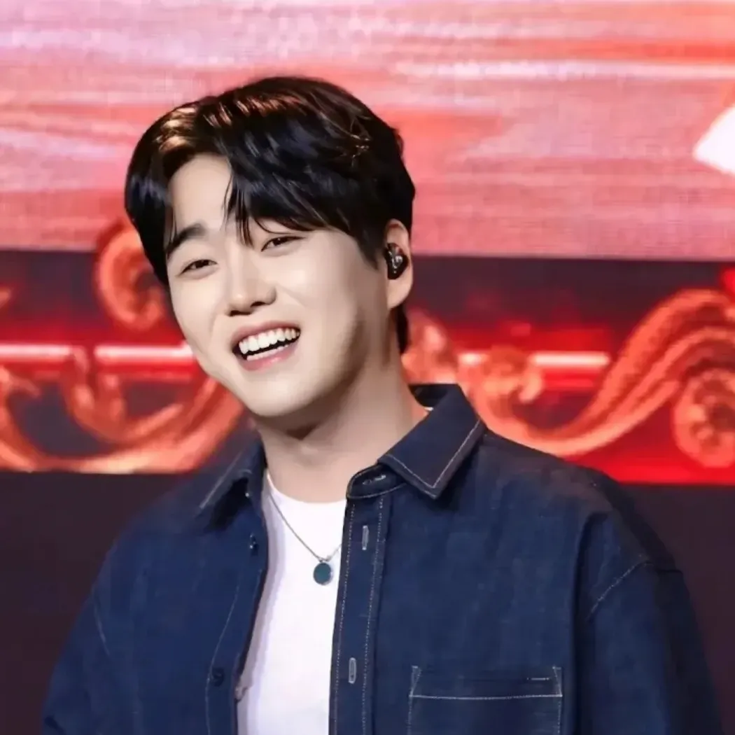 Recent activity shot of Hwang Youngwoong
