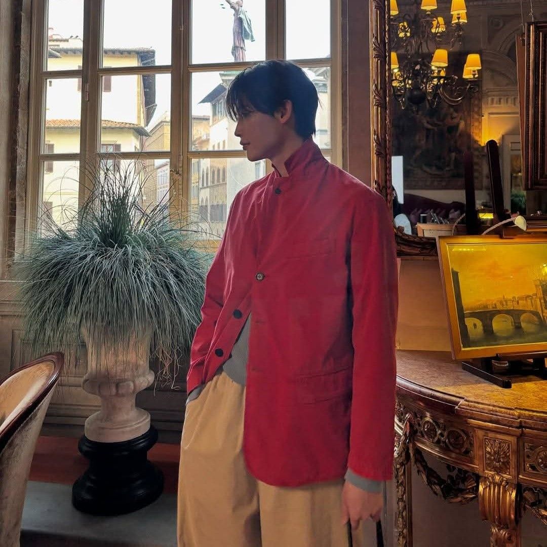 Latest photo of Lee Jongsuk