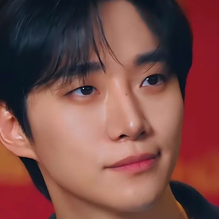 イ・ジュノのビハインドカット