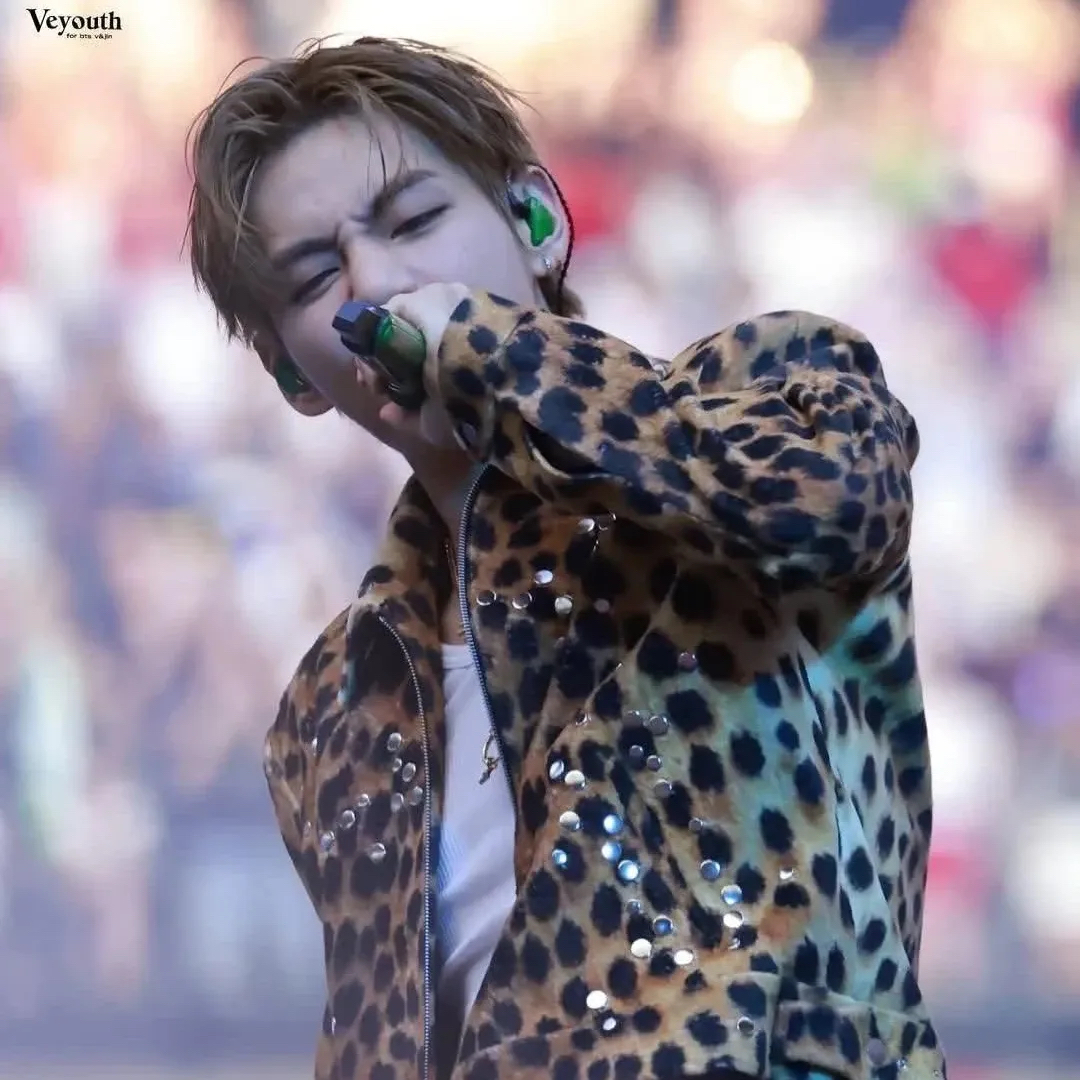Recent activity shot of Kim Taehyung (V)