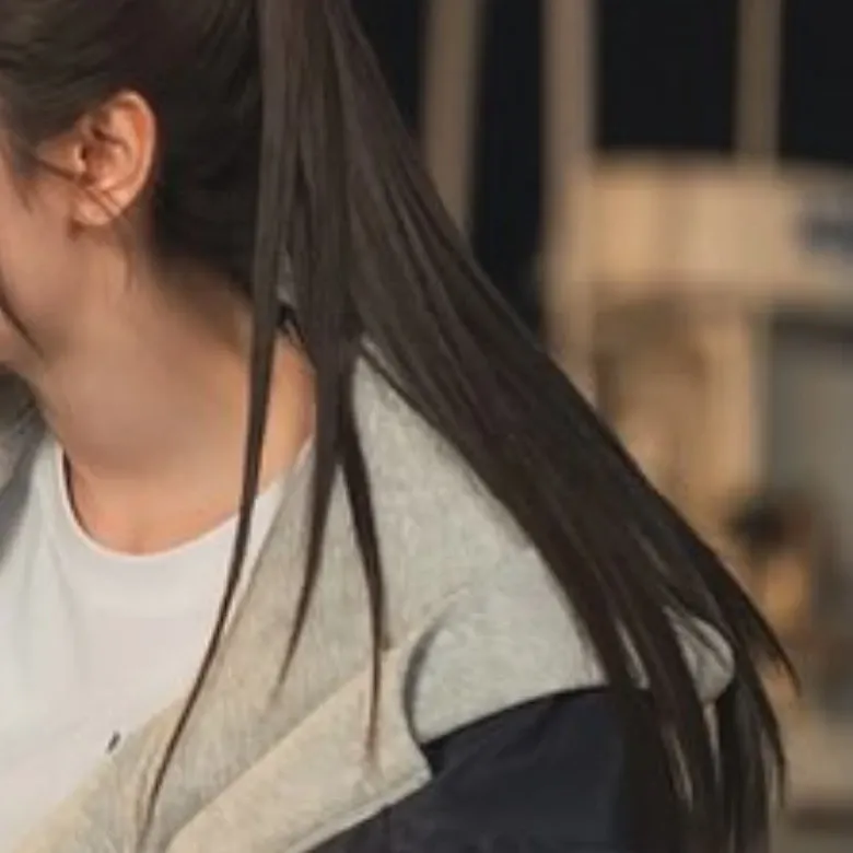 Behind-the-scenes cut of Bona