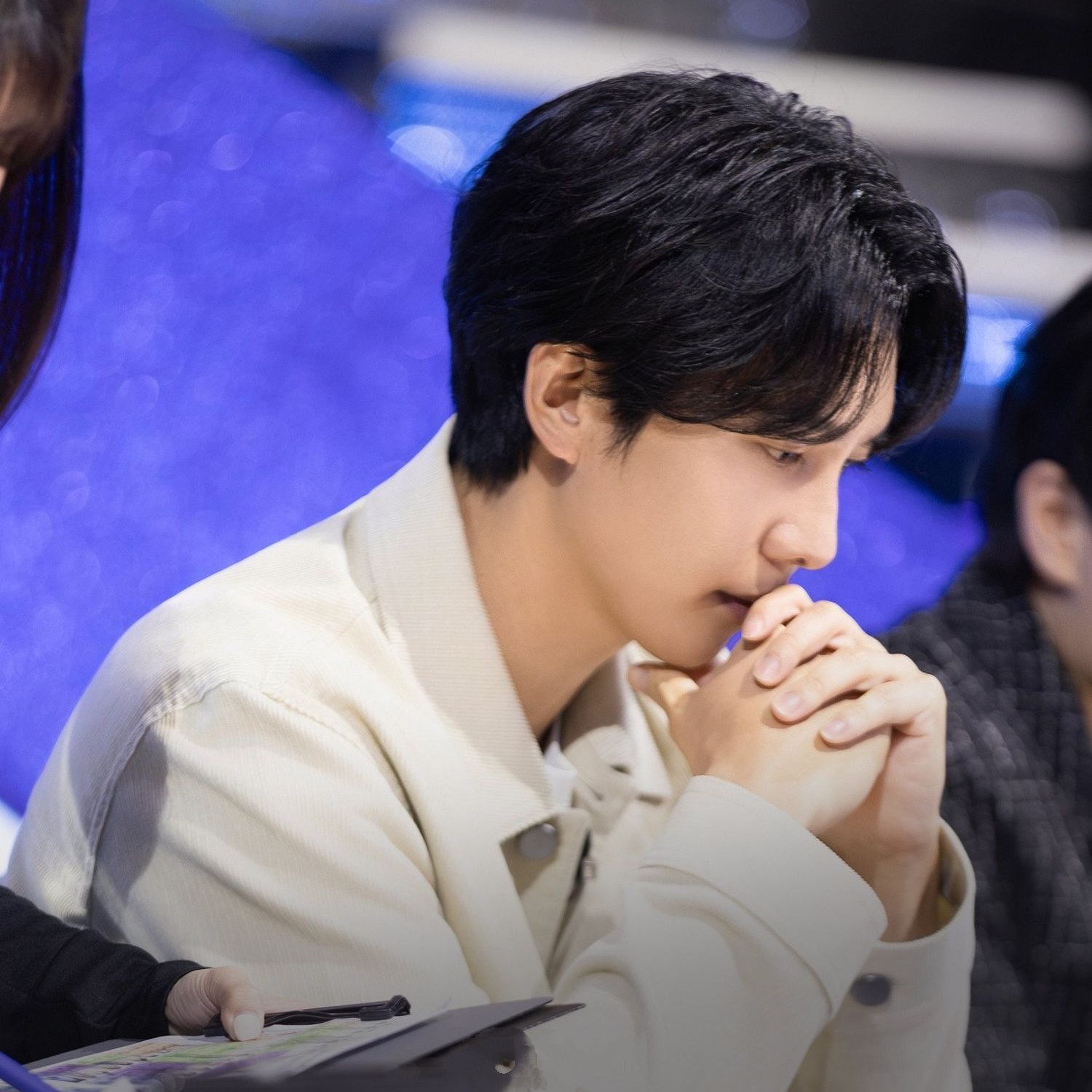 Momen yang diabadikan oleh penggemar Lee Seunggi