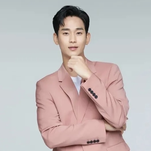 Recent activity shot of Kim Soohyun
