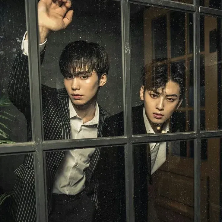 Recent activity shot of Cha Eunwoo