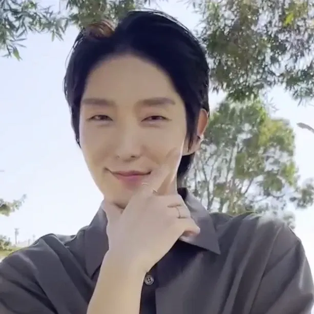 이준기 최근 활동샷