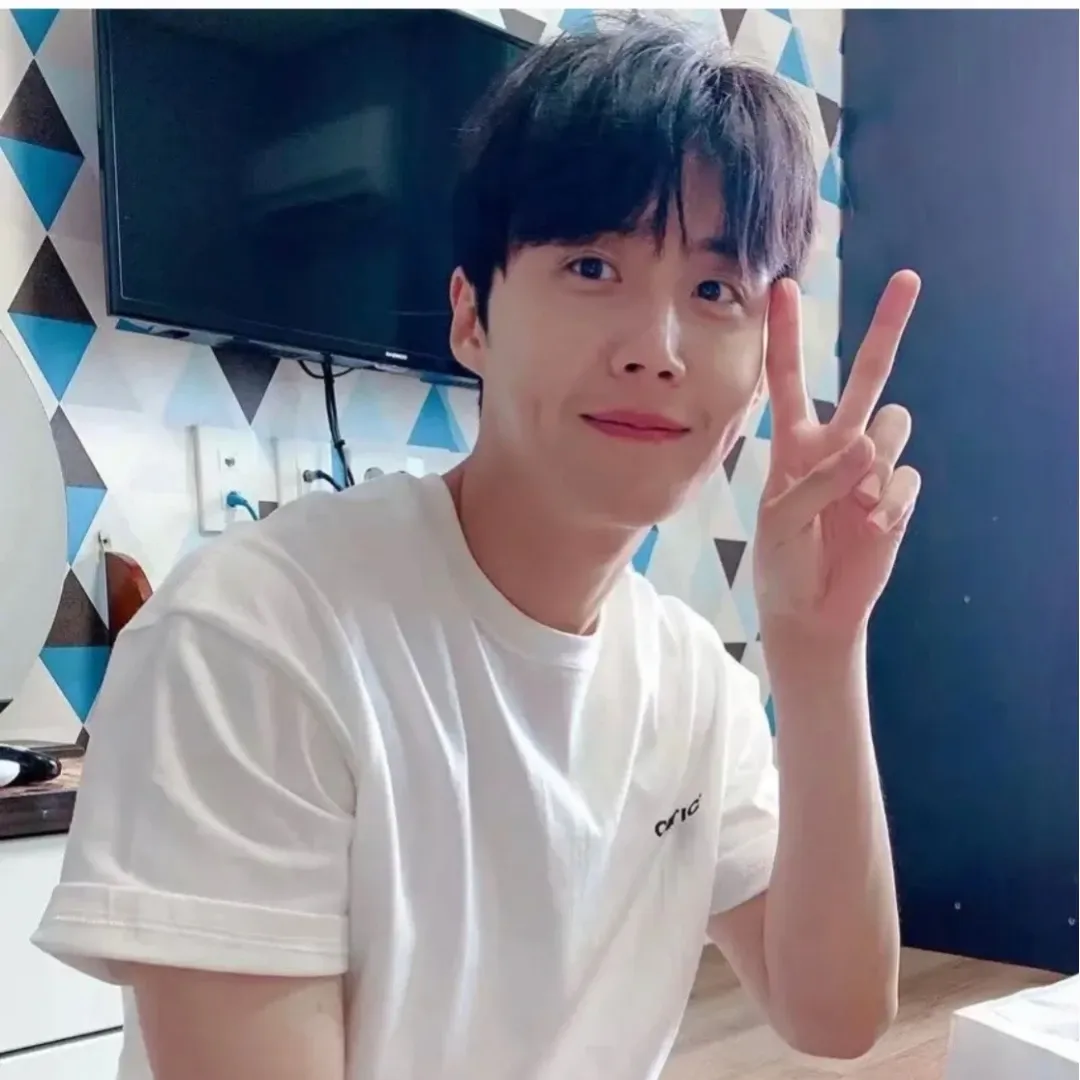 김선호의 최신 사진