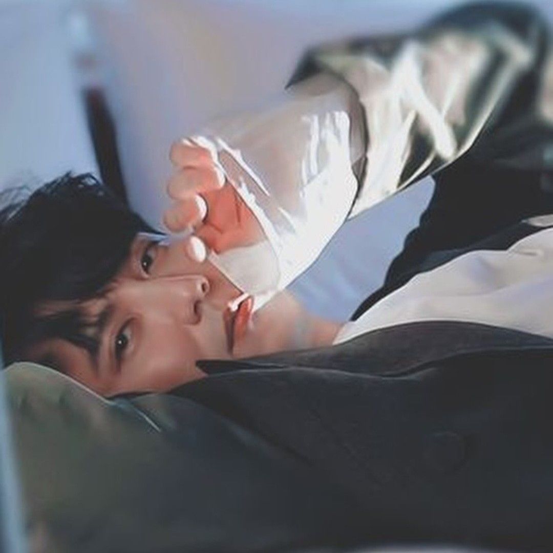 Behind-the-scenes cut of Kim Namgil