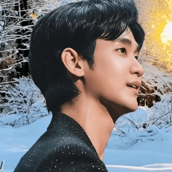 金秀賢的近期活動照