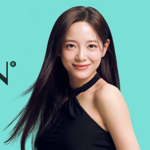 Behind-the-scenes cut of Kim Sejeong