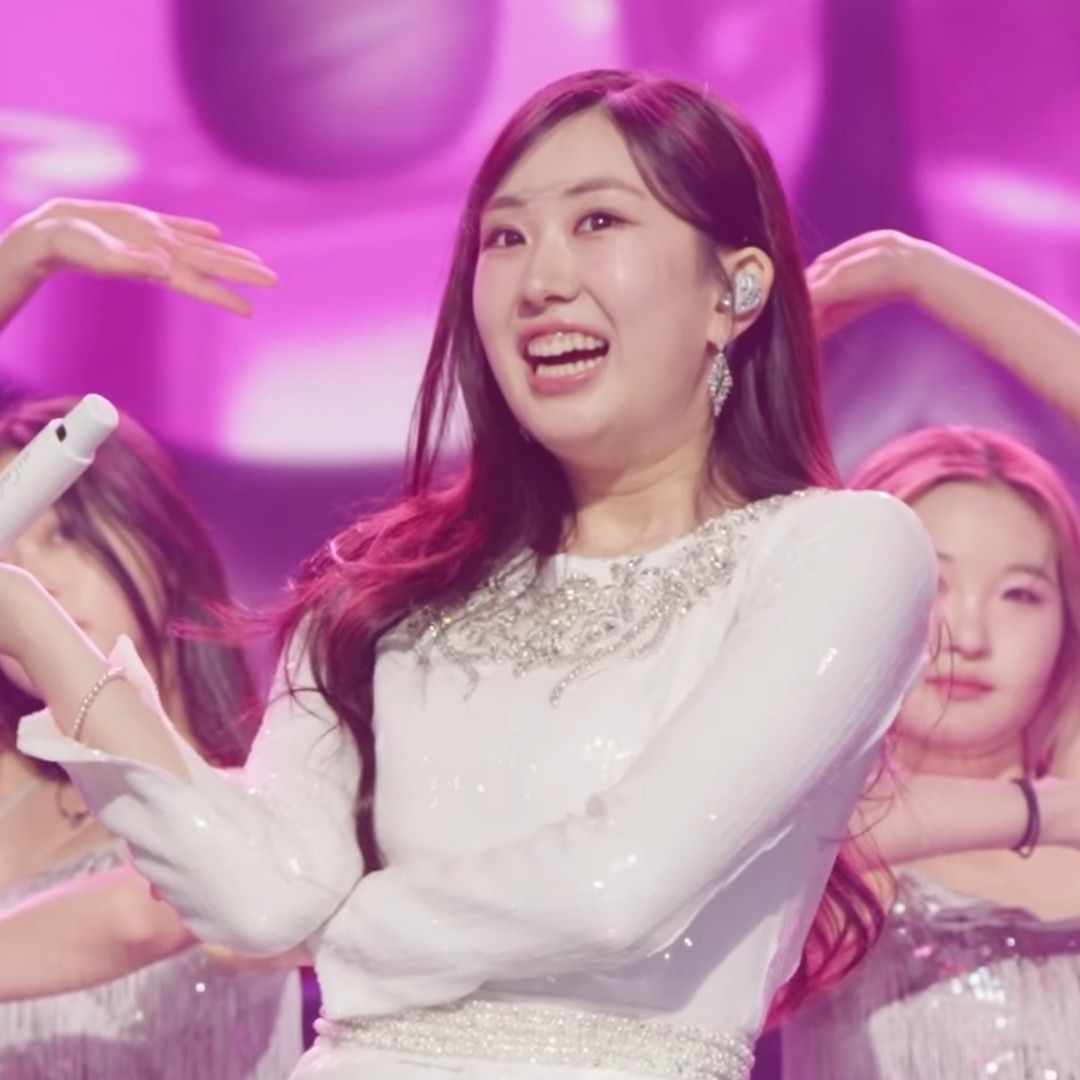 Momen yang diabadikan oleh penggemar Jeon Yujin