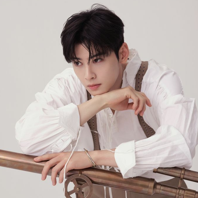 Recent activity shot of Cha Eunwoo
