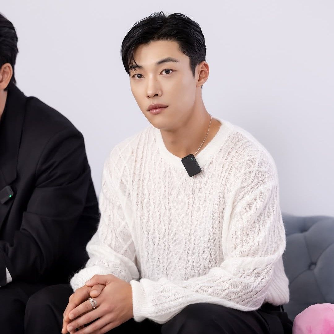 Behind-the-scenes cut of Woo Dohwan