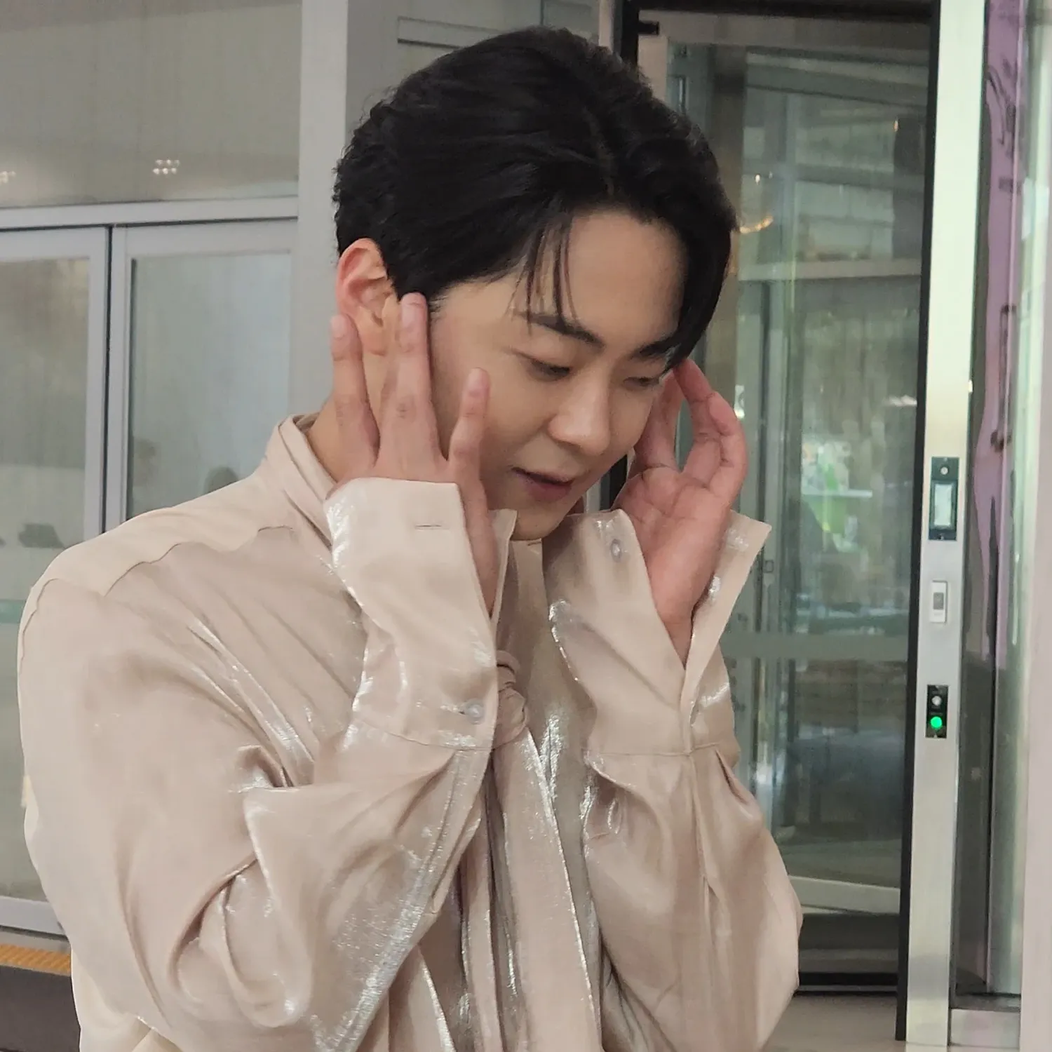 Behind-the-scenes cut of Park Minsu