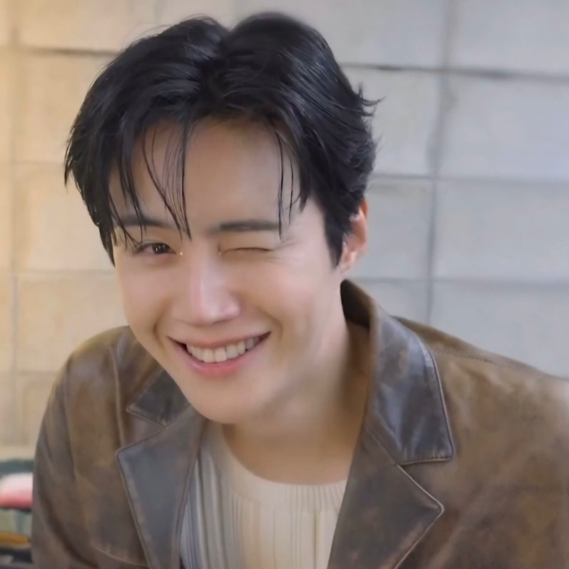 A moment captured by a fan of Kim Seonho