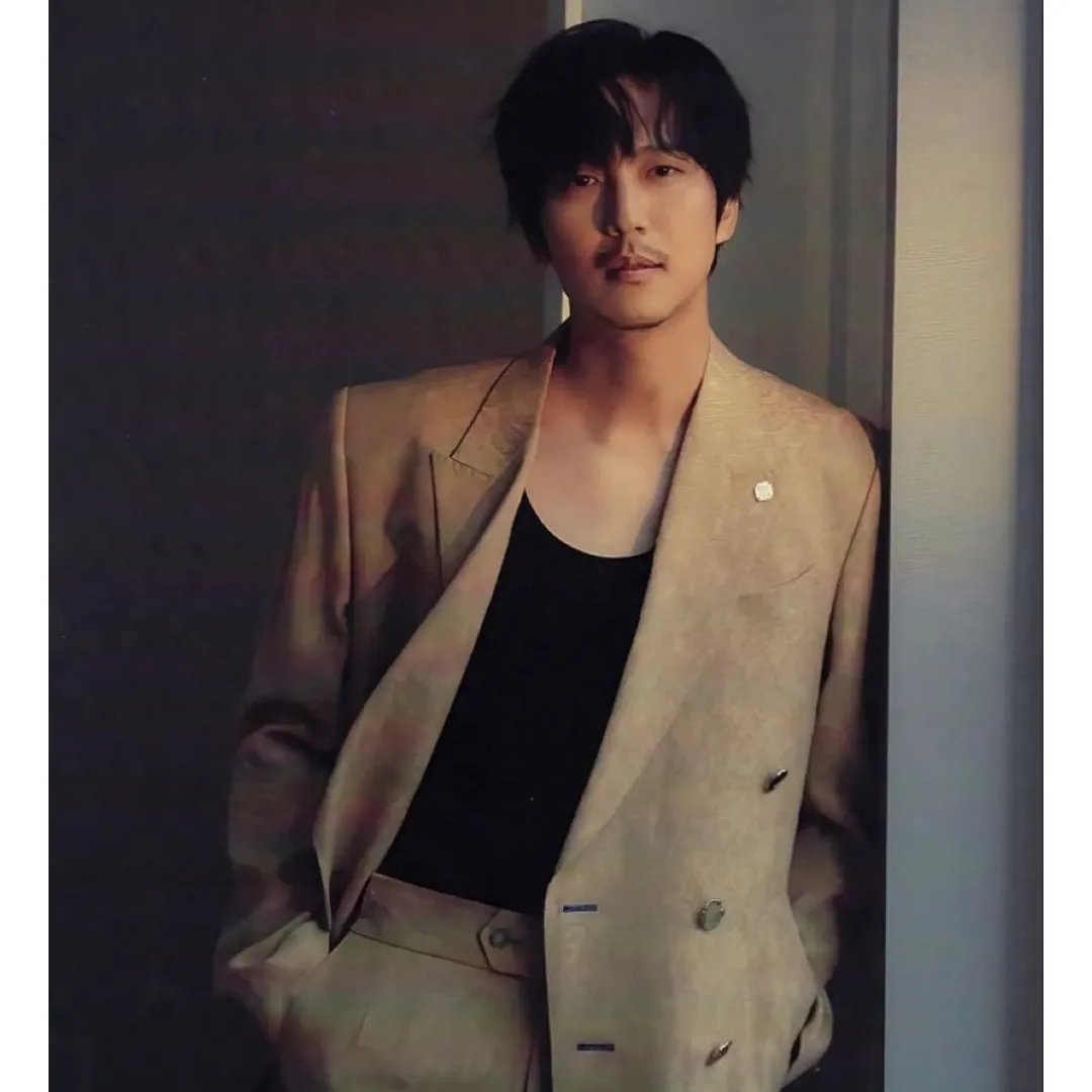 Behind-the-scenes cut of Kim Namgil