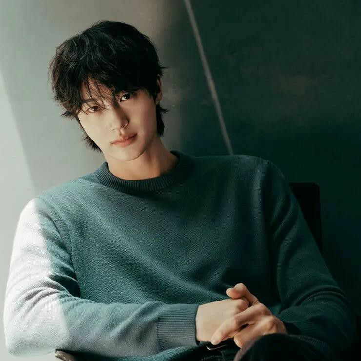 Behind-the-scenes cut of Byeon Wooseok