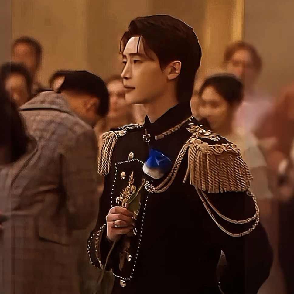 李鍾碩的最新照片