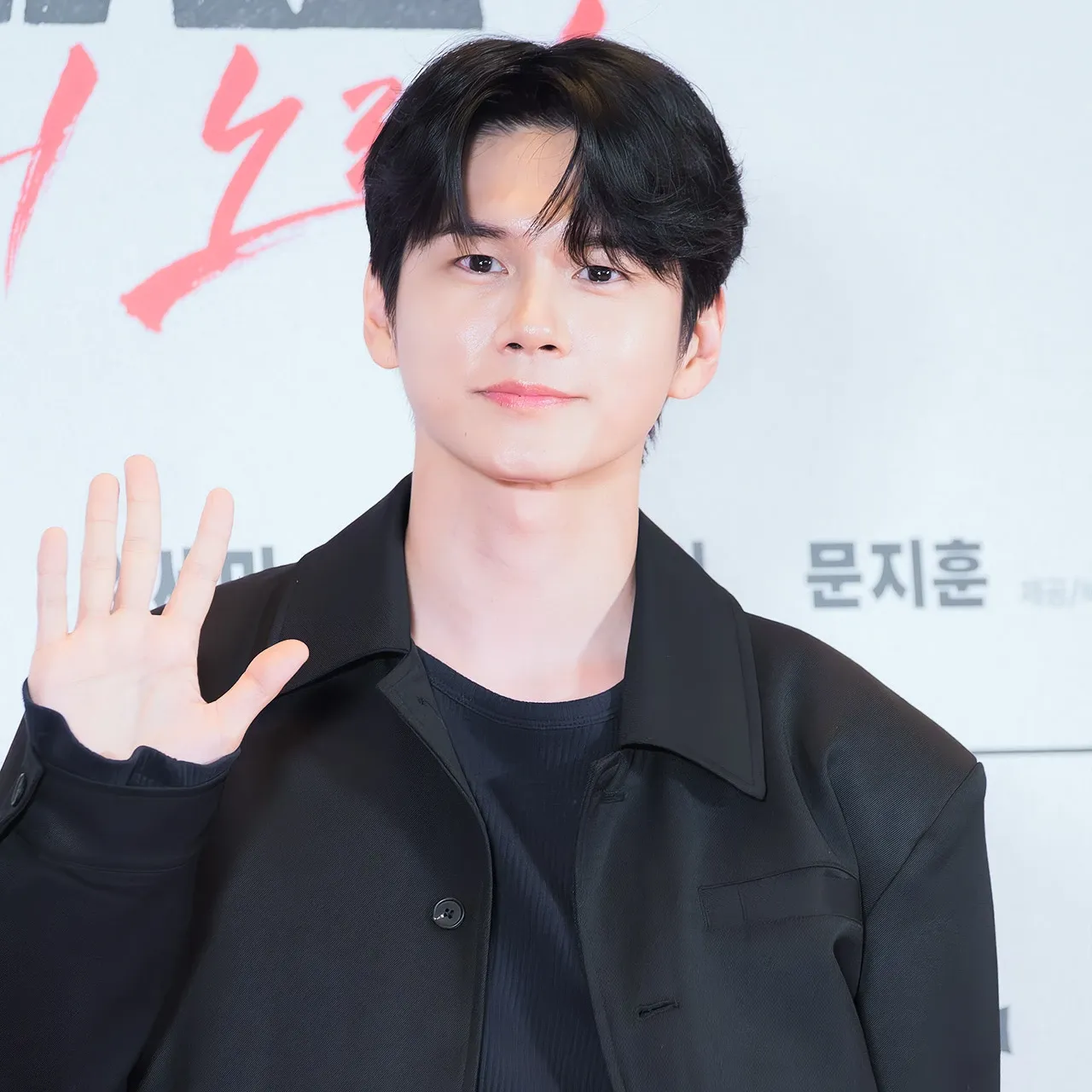 Behind-the-scenes cut of Ong Seongwu