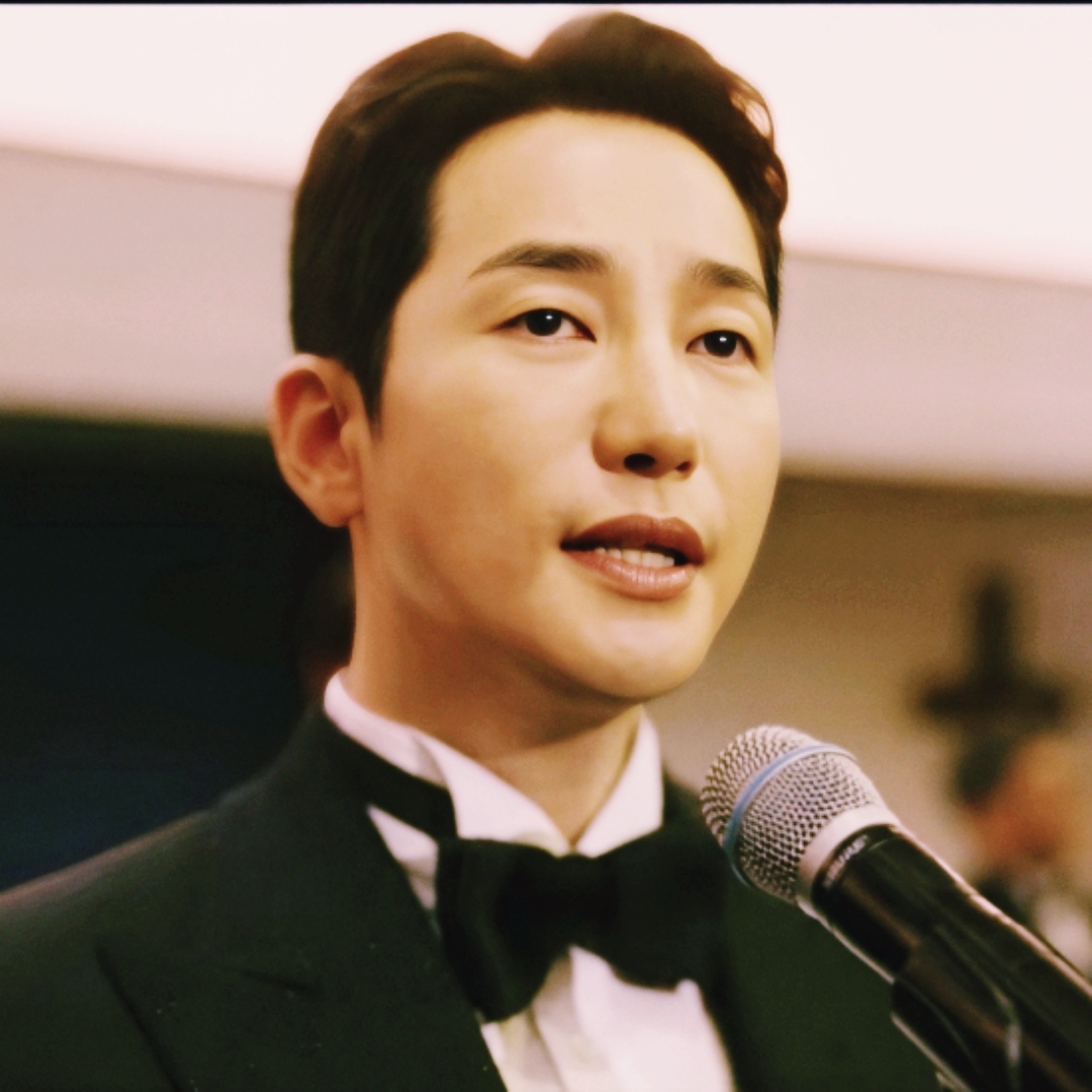 Recent activity shot of Park Sihoo