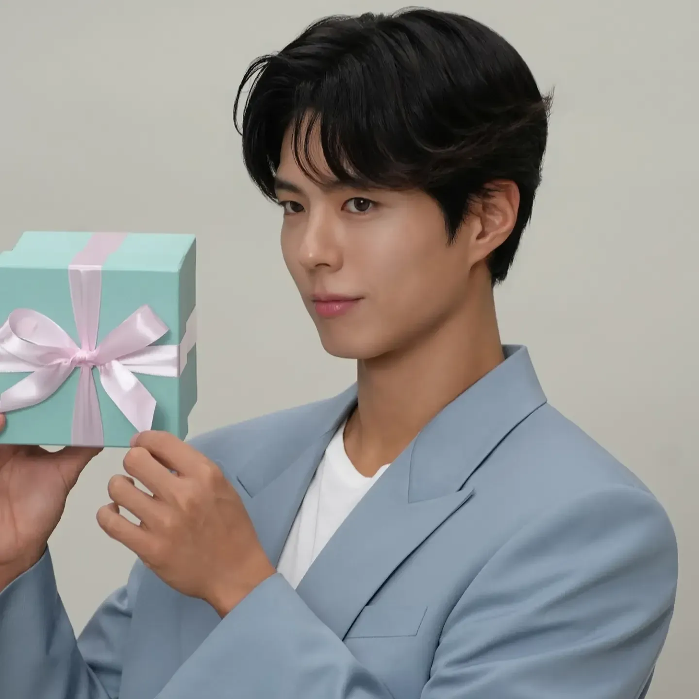 A moment captured by a fan of Park Bogum
