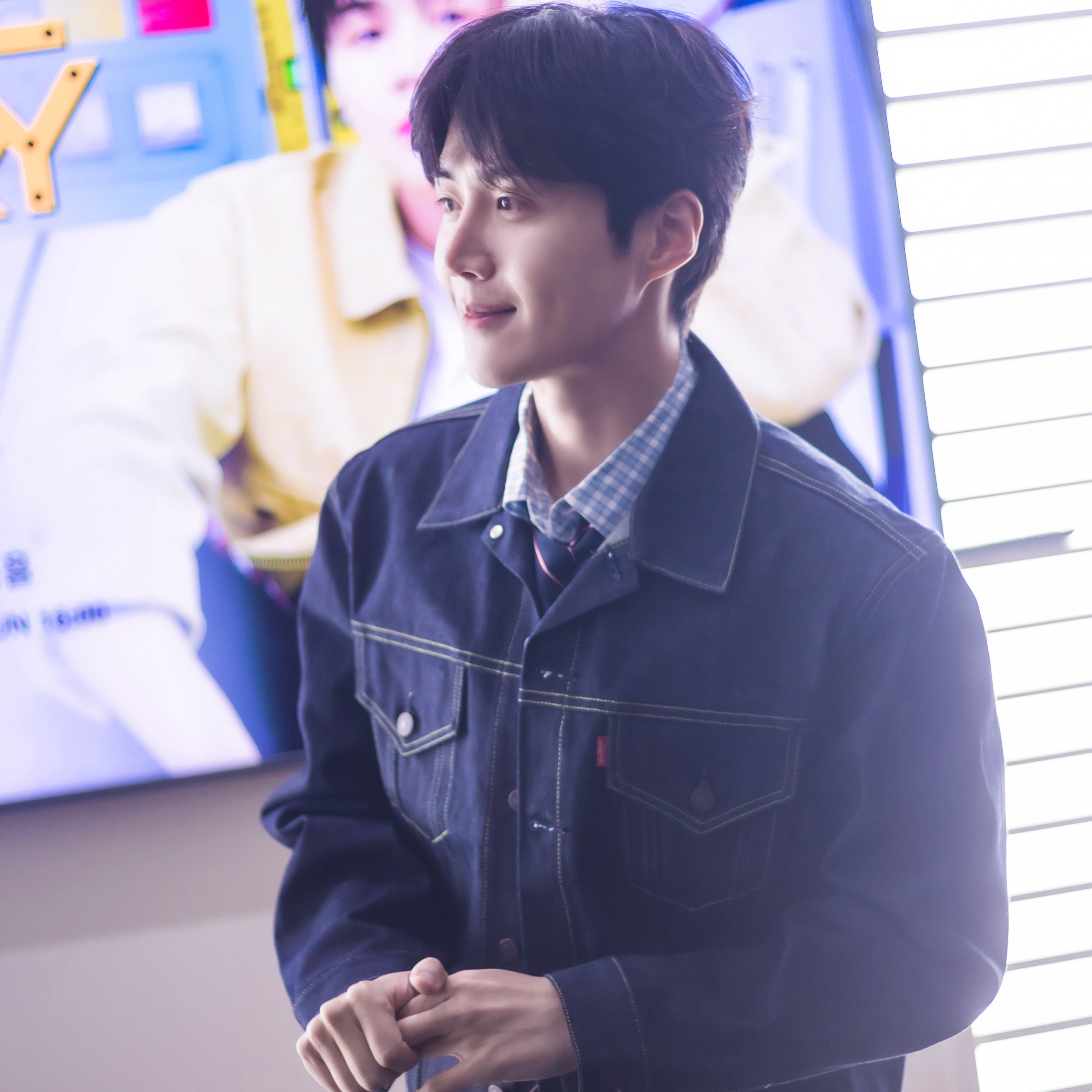 Momen yang diabadikan oleh penggemar Kim Seonho