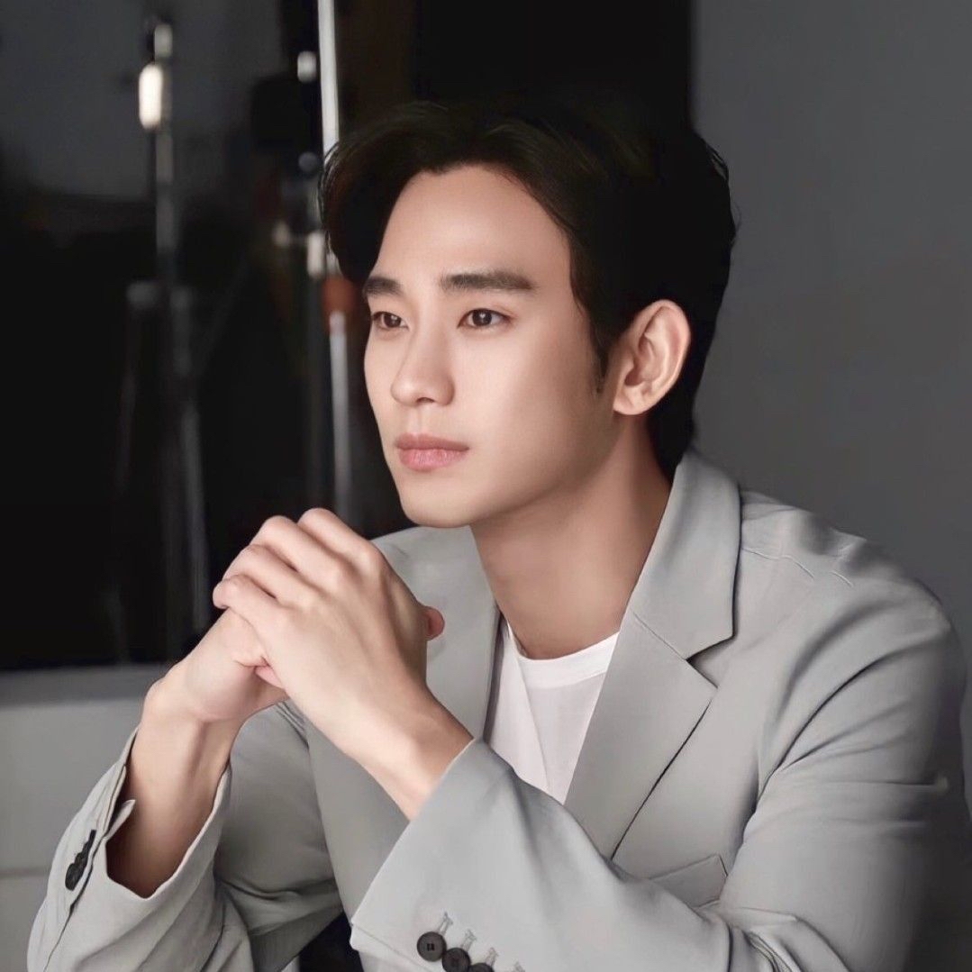 Latest photo of Kim Soohyun