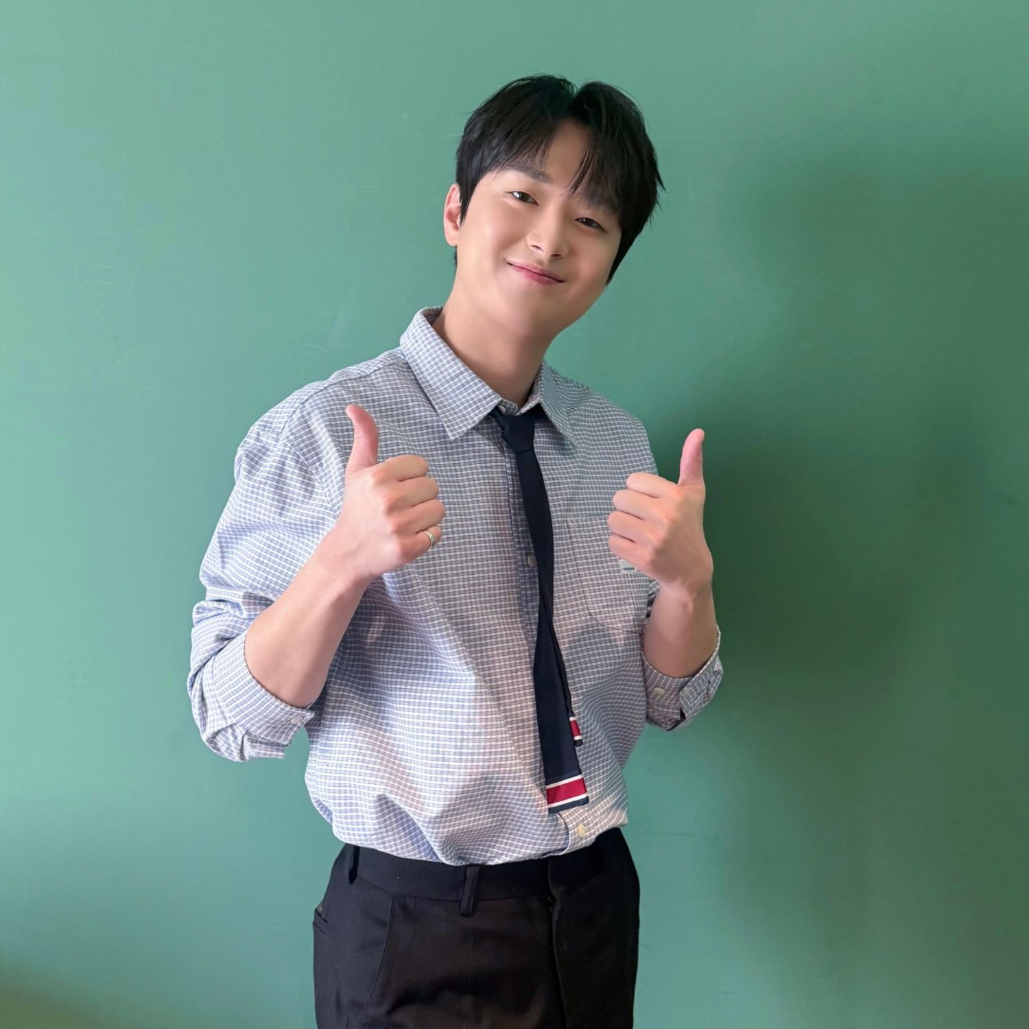 李灿元的最新照片