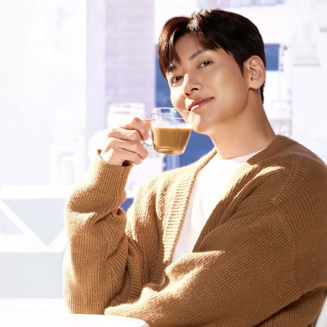 Behind-the-scenes cut of Ji Changwook